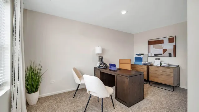 $565,990 | 2222 Lakeshore Drive, Schaumburg, IL 60173