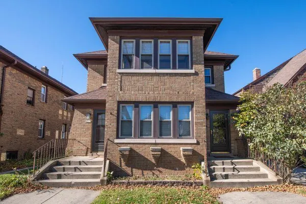 $1,600 | 4217 North Newhall Street, Shorewood, WI 53211