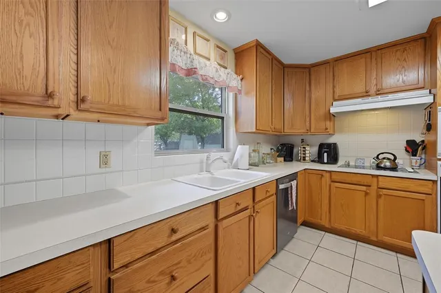 $350,000 | 1703 Park Hill Drive, Arlington, TX 76012