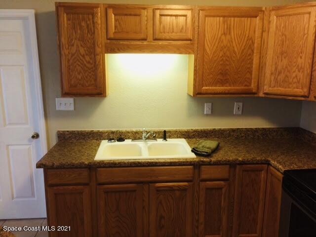 2508 Coventry Road Melbourne, FL 32935 - Photo 4 of 11 FEEACFA5-0755-4B77-8628-A493D8FCBEC7