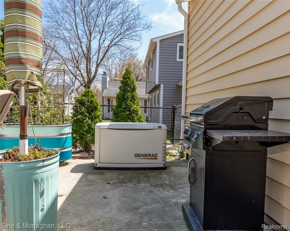 357 Terry Avenue Rochester, MI 48307 - Photo 24 of 25 Includes Whole House Generator