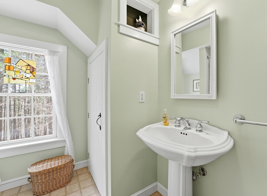 35 Old Littleton Road Harvard, MA 01451 - Photo 18 of 30