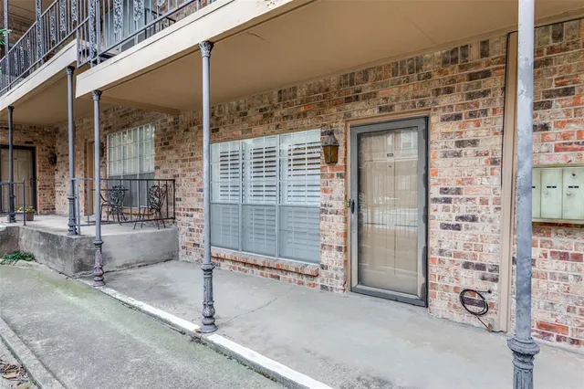 $1,595 | 4405 Bellaire Drive South, Unit 119, Fort Worth, TX 76109