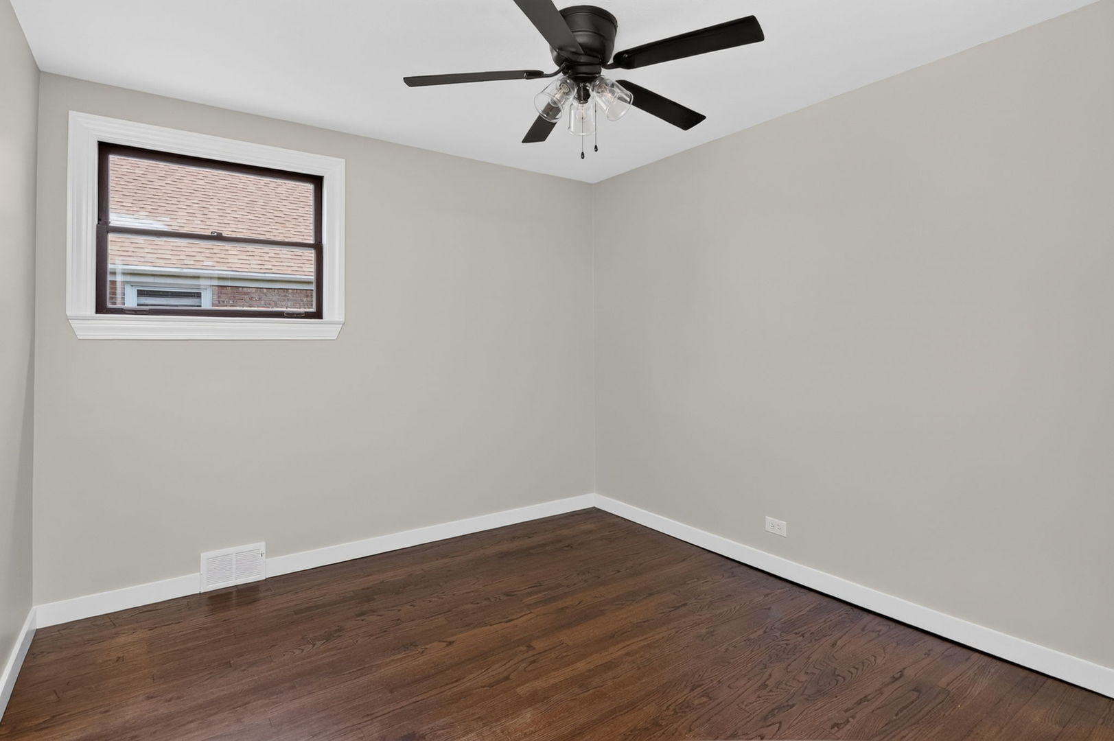 112 Iowa Avenue Addison, IL 60101 - Photo 12 of 19 Gallery Image 12
