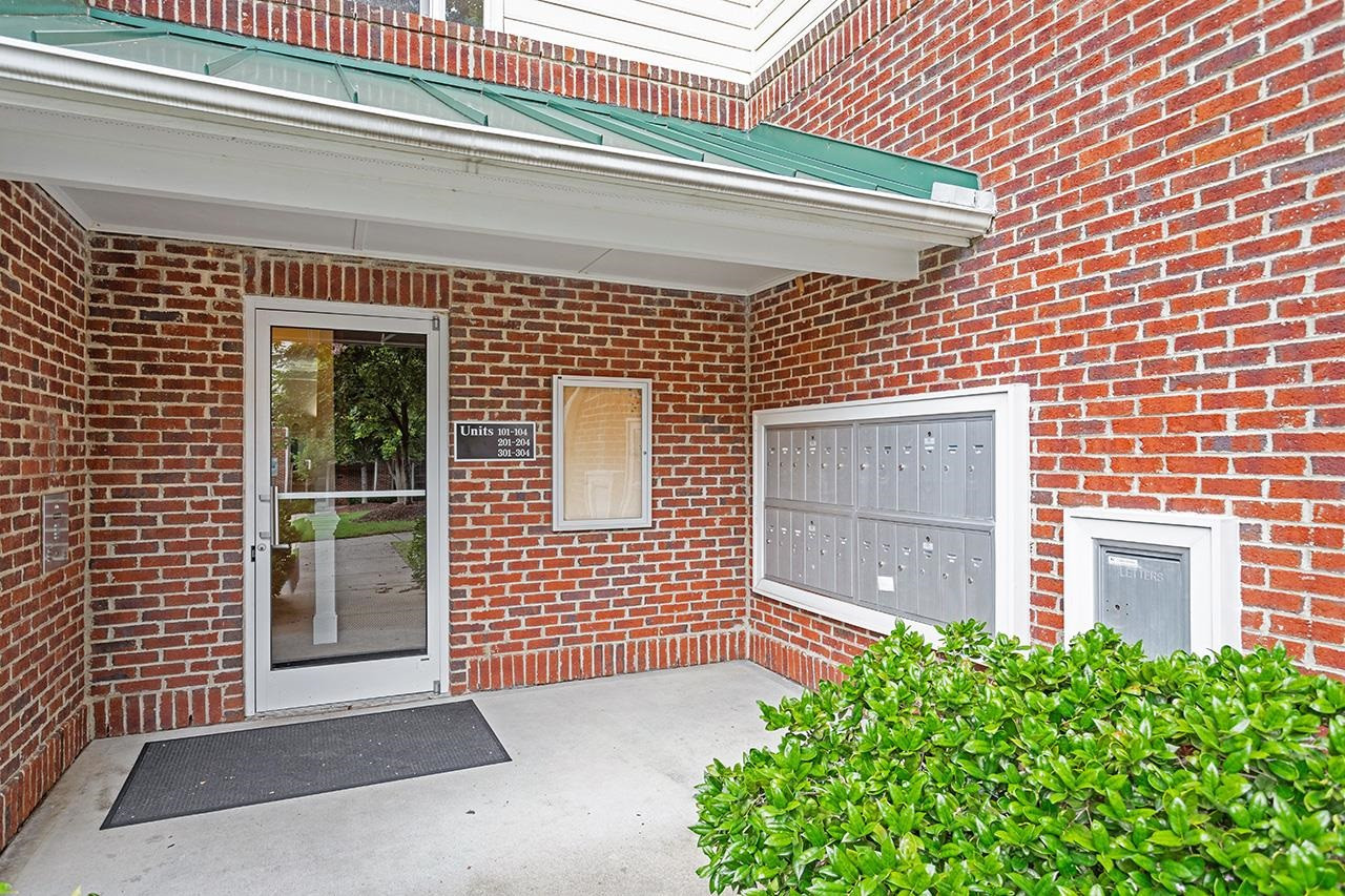 900 Canenaugh Drive, Unit 201 Raleigh, NC 27604 - Photo 22 of 28 a view of door