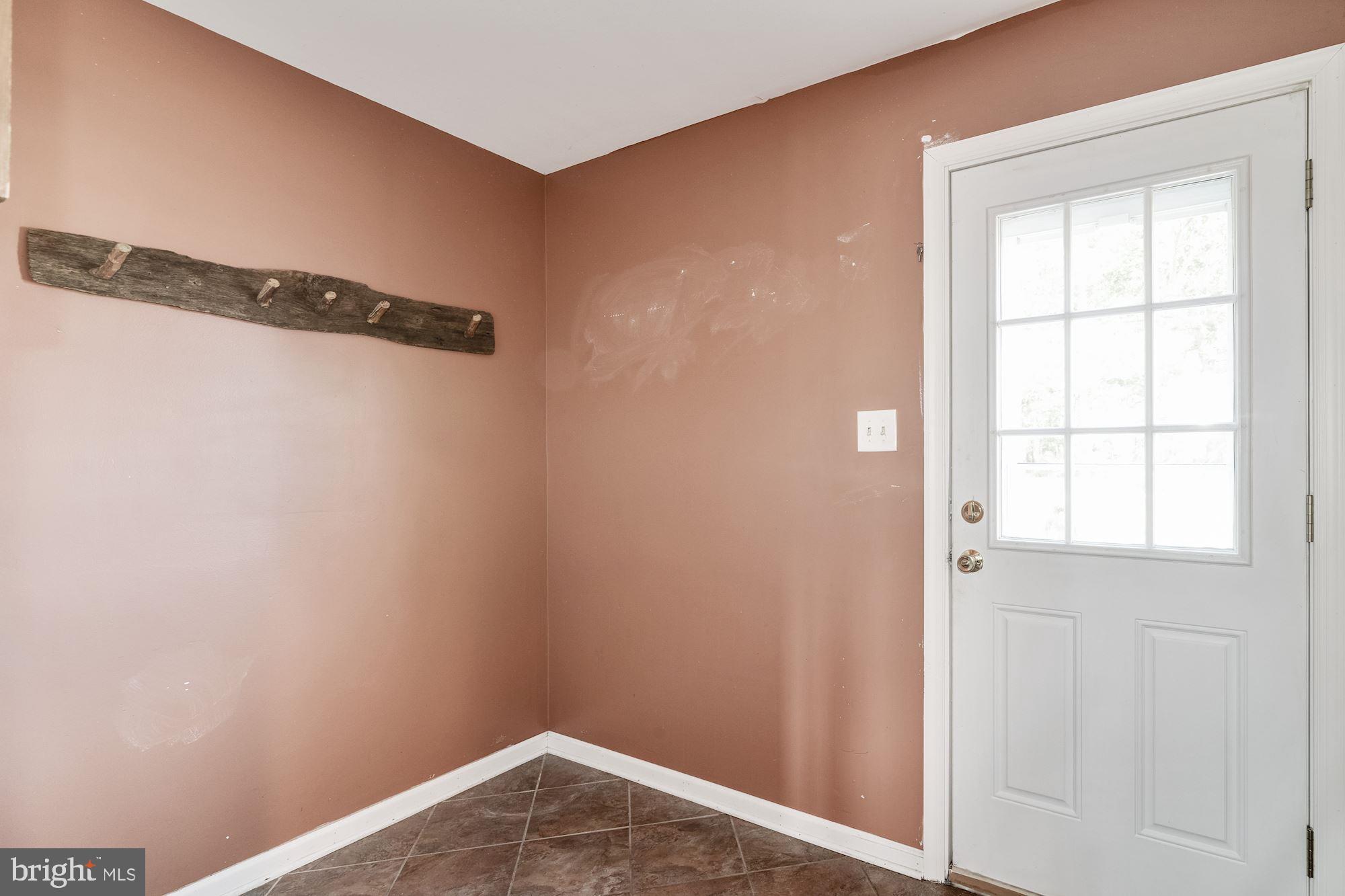 622 Pestletown Road Waterford Works, NJ 08089 - Photo 21 of 39 Mud room or back entrance