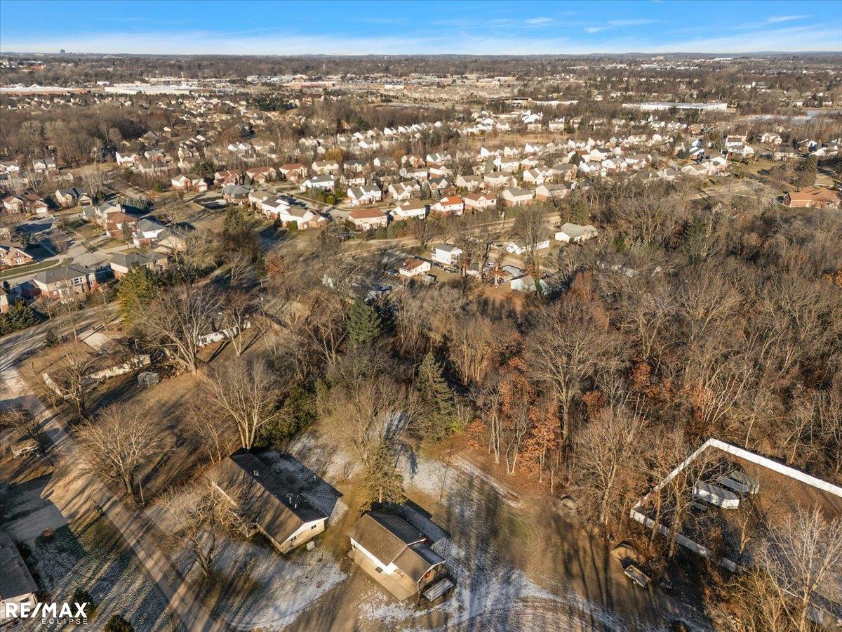 3495 Bendelow Road Rochester Hills, MI 48307 - Photo 8 of 32