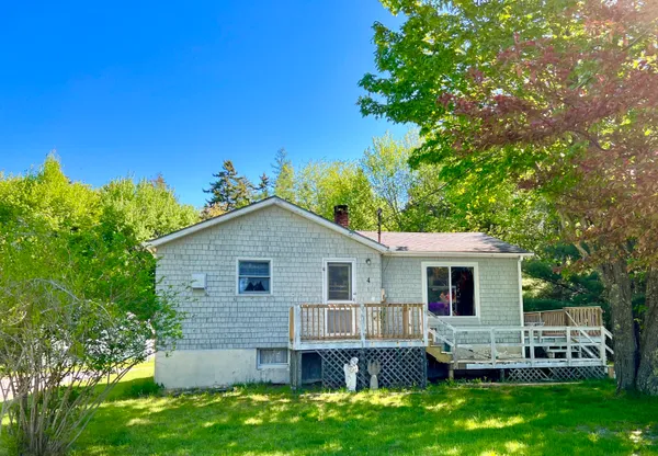 $549,000 | 4 Long Pond Road, Southwest Harbor, ME 04679