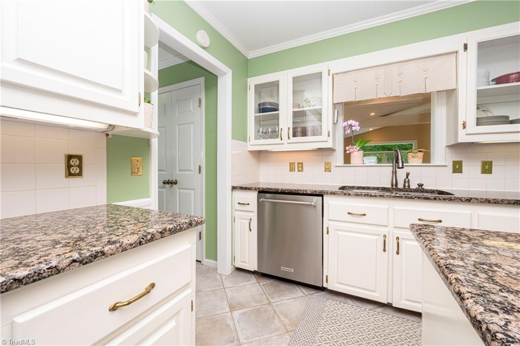 1256 Greenhill Road Mount Airy, NC 27030 - Photo 28 of 50 Kitchen
