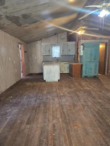 a view of a storage & utility room