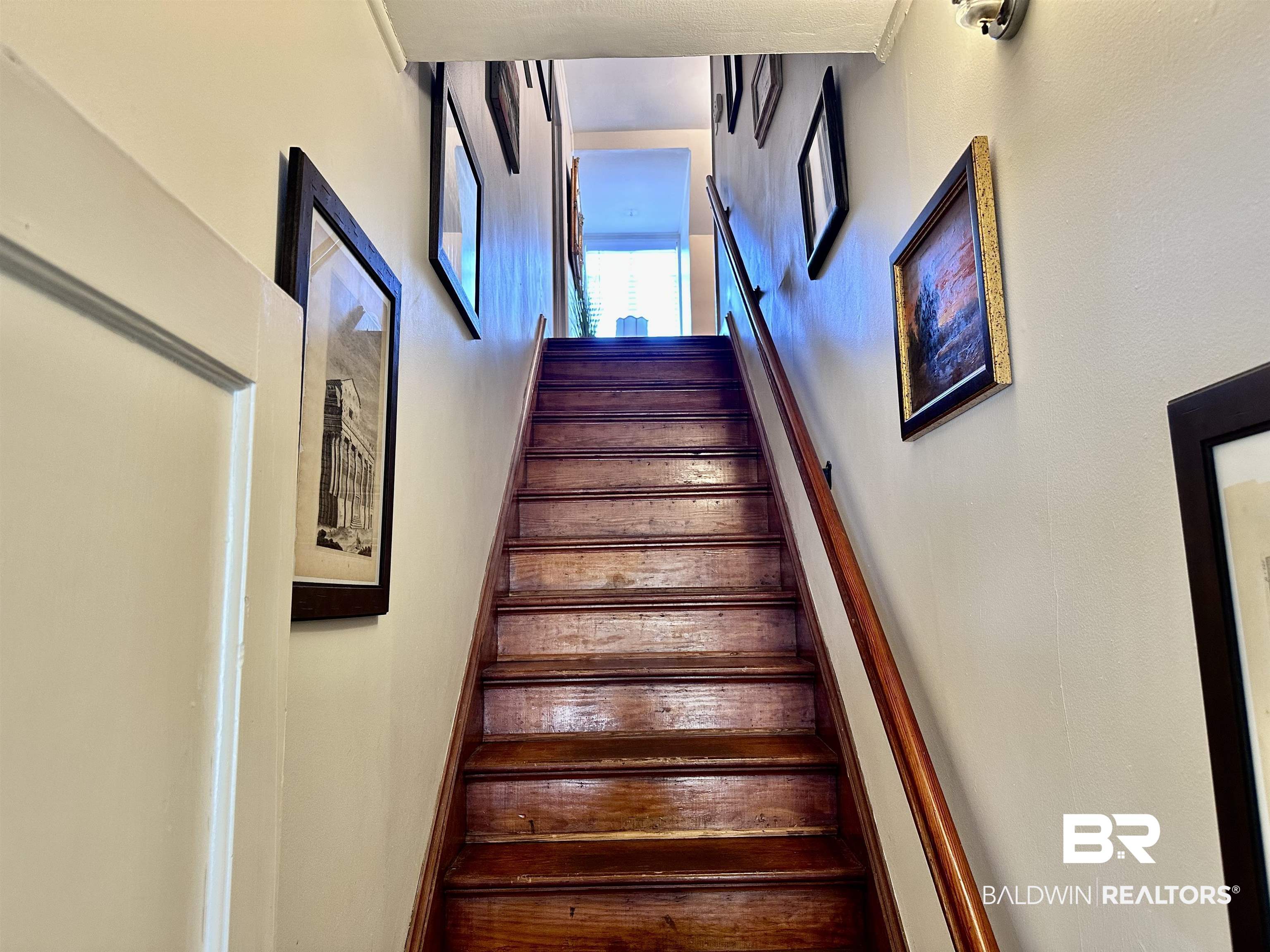 260 Siena Vista Street Mobile, AL 36607 - Photo 25 of 41 View of stairs
