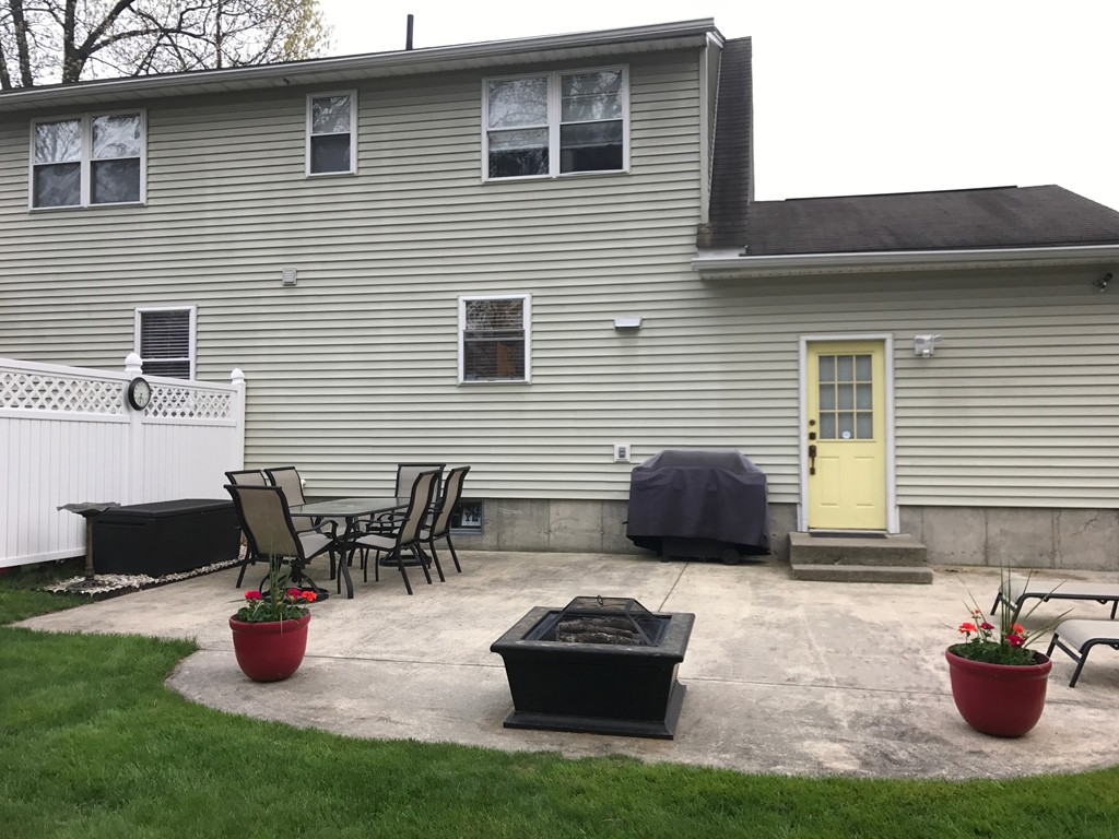 76 Pheasant Drive Springfield, MA 01119 - Photo 22 of 23