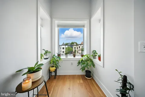 $1,150,000 | 1831 North Capitol Street Northeast, Washington, DC 20002