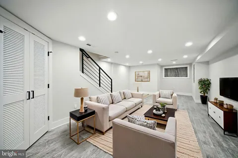 $1,150,000 | 1831 North Capitol Street Northeast, Washington, DC 20002