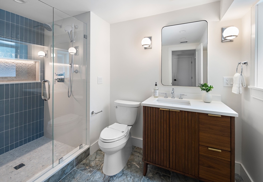 10 Meredith Circle Needham, MA 02492 - Photo 31 of 38