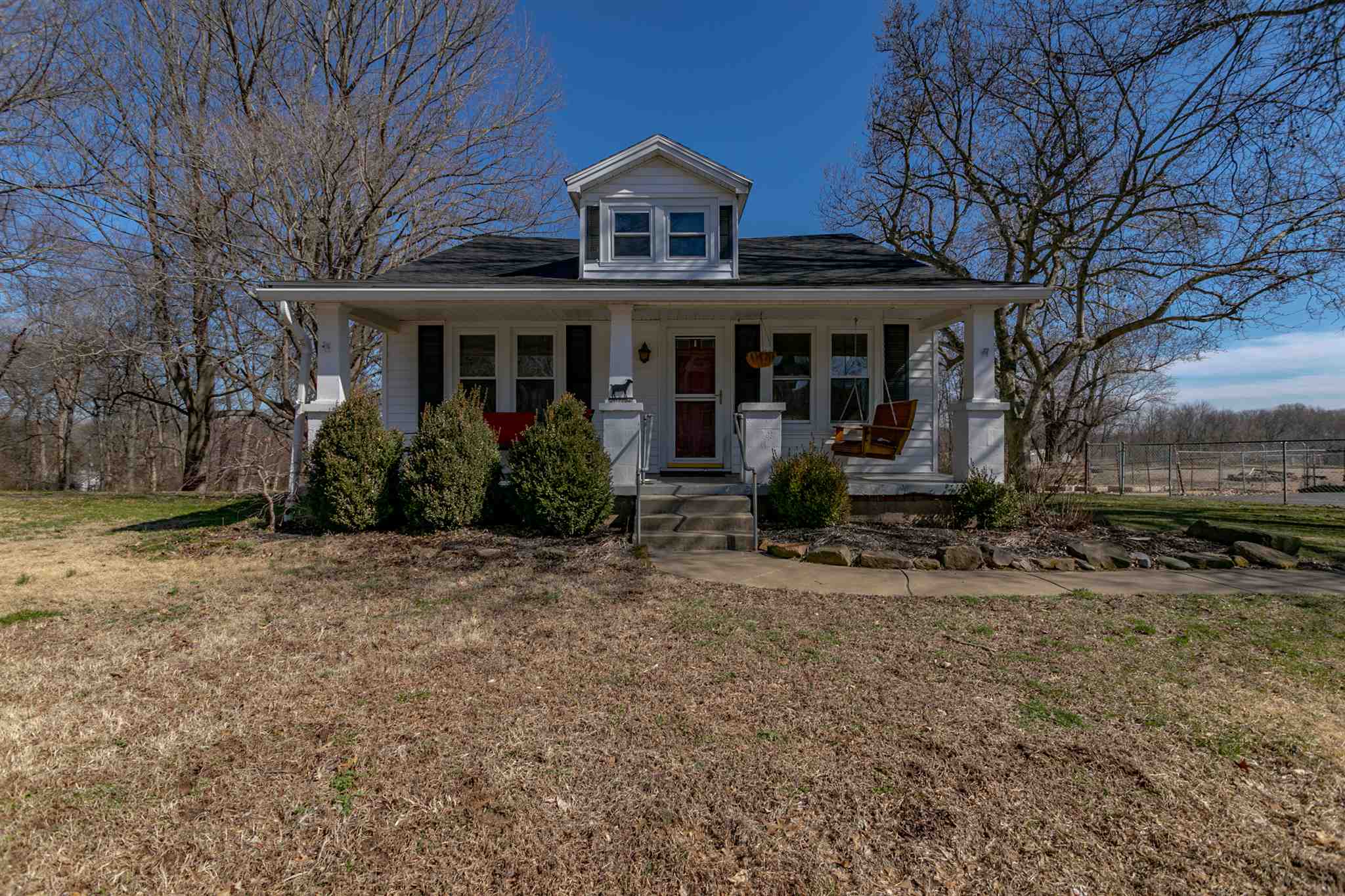 8066 South Yankeetown Road Newburgh, IN 47630 - Photo 1 of 36 Gallery Image 1