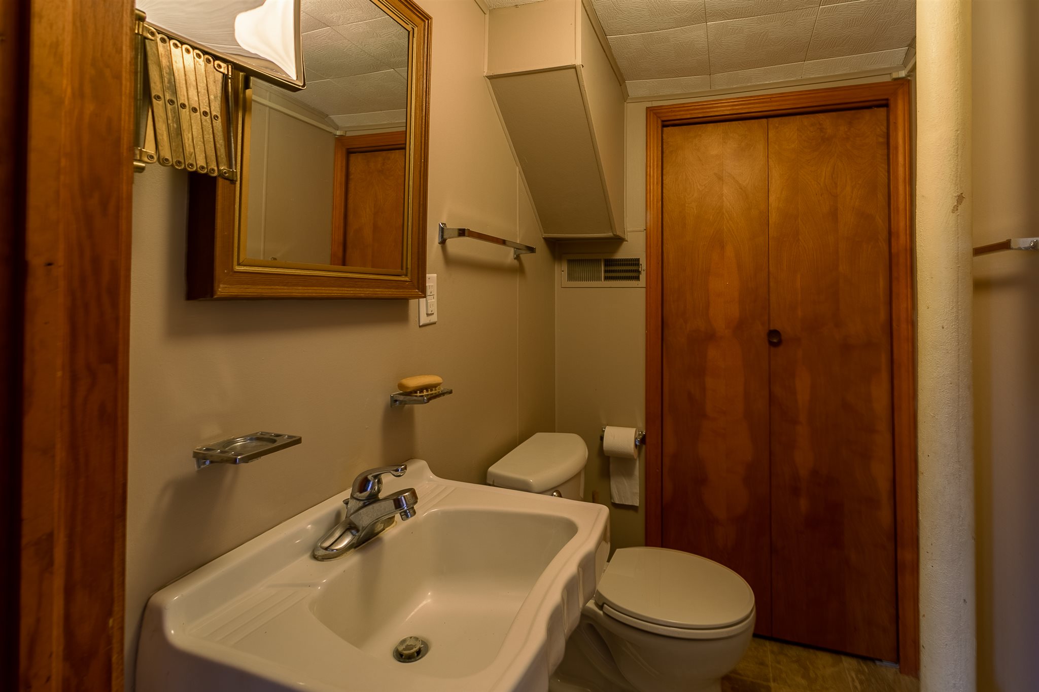 8066 South Yankeetown Road Newburgh, IN 47630 - Photo 23 of 36 Gallery Image 23