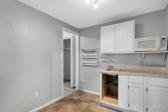 $415,000 | 126 Breezy Meadow Lane, Bourbon, MO 65441