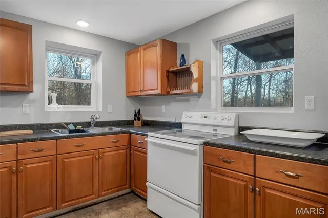 $415,000 | 126 Breezy Meadow Lane, Bourbon, MO 65441