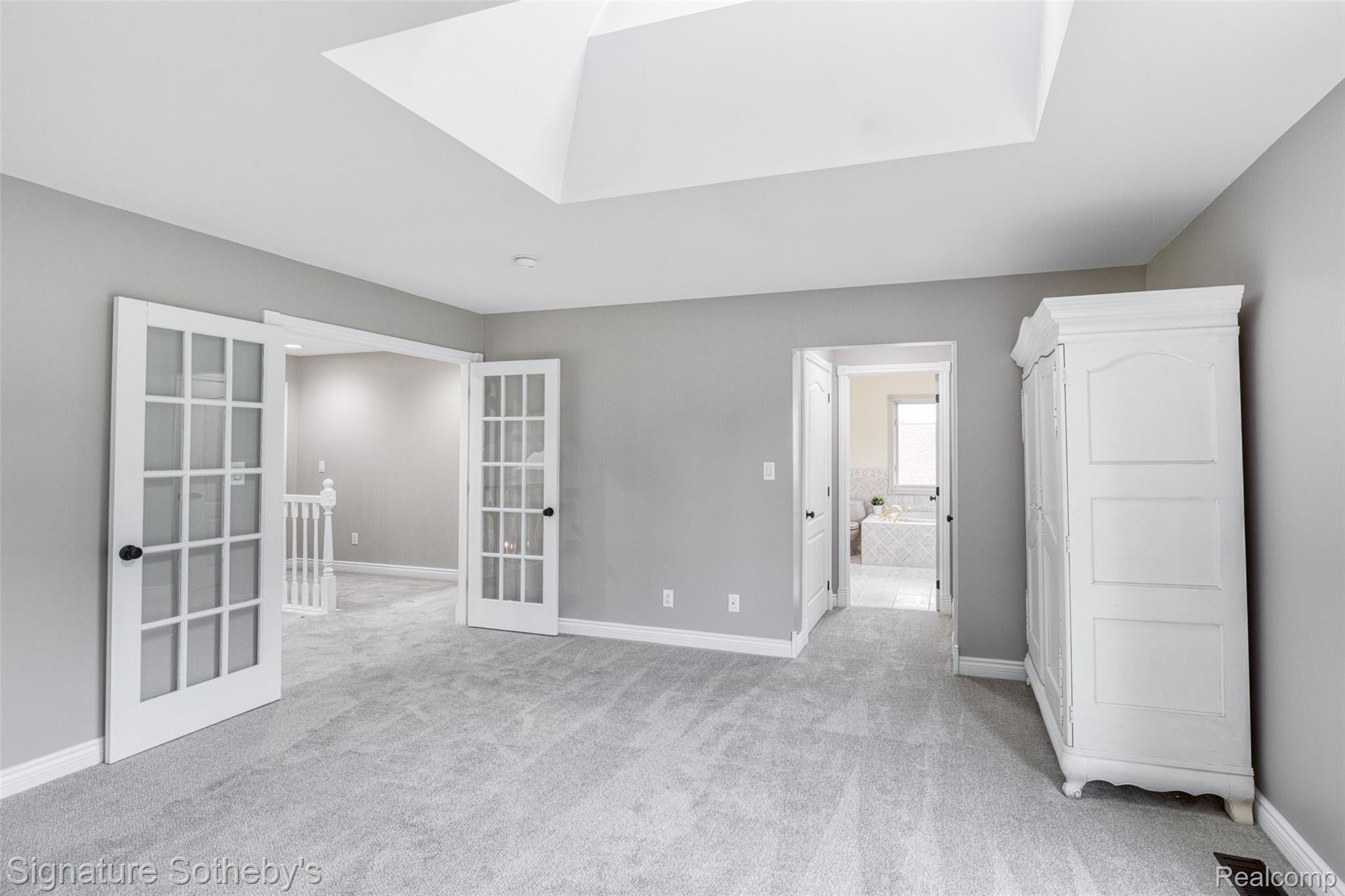 47296 Denton Road Belleville, MI 48111 - Photo 19 of 33 Master has large skylight, his & hers closets and master bath