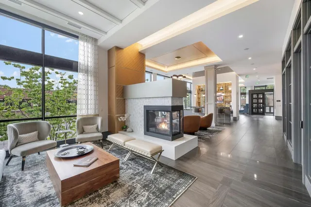 $2,690 | 5220 Eden Avenue, Unit 414, Edina, MN 55436