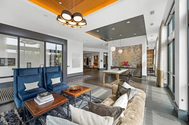 $2,690 | 5220 Eden Avenue, Unit 414, Edina, MN 55436