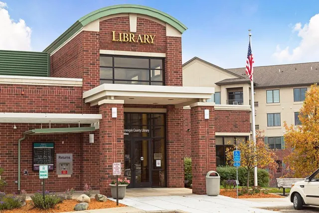 $2,690 | 5220 Eden Avenue, Unit 414, Edina, MN 55436