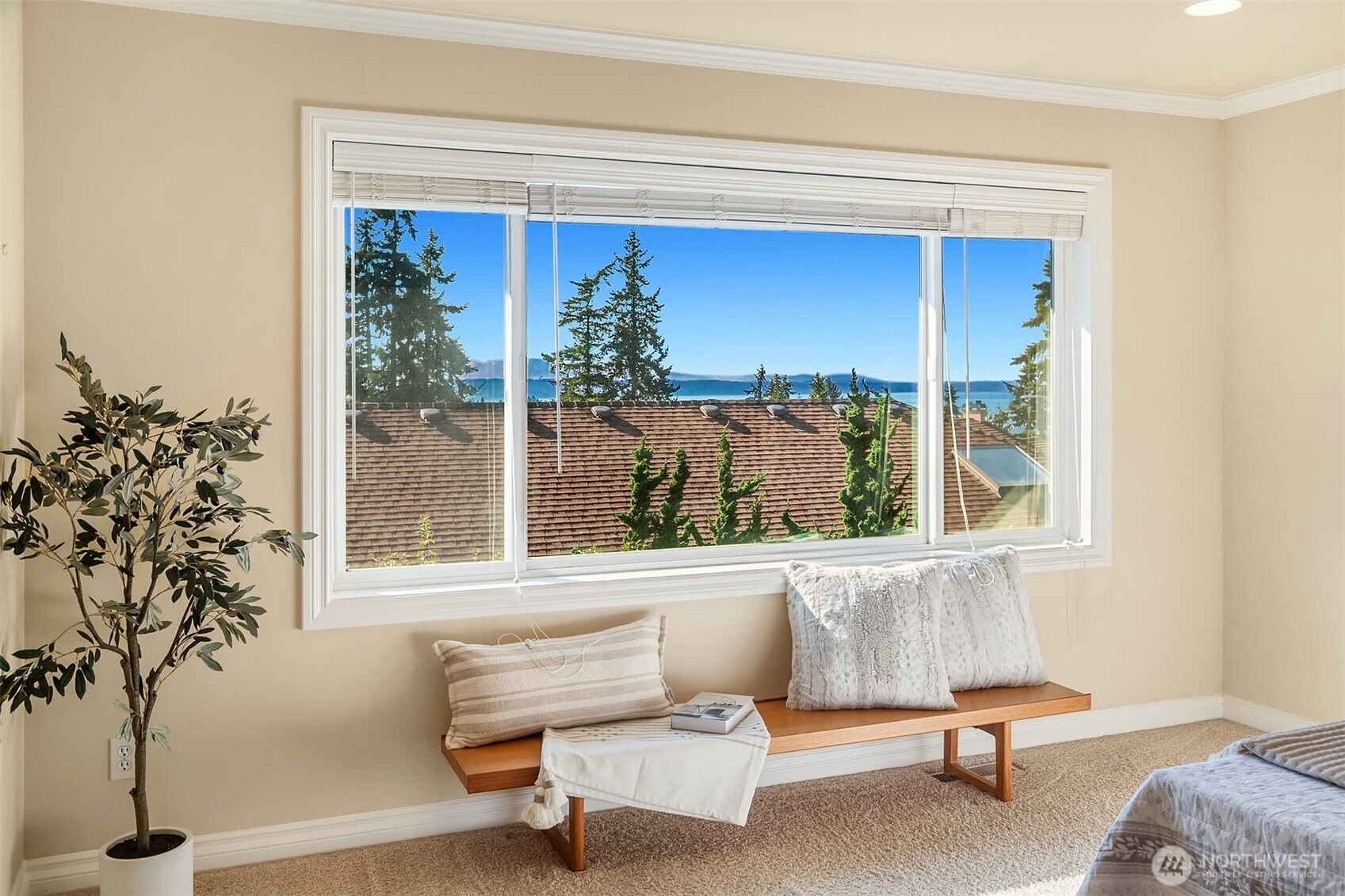 9815 224th Street Southwest Edmonds, WA 98020 - Photo 26 of 38 Gallery Image 26