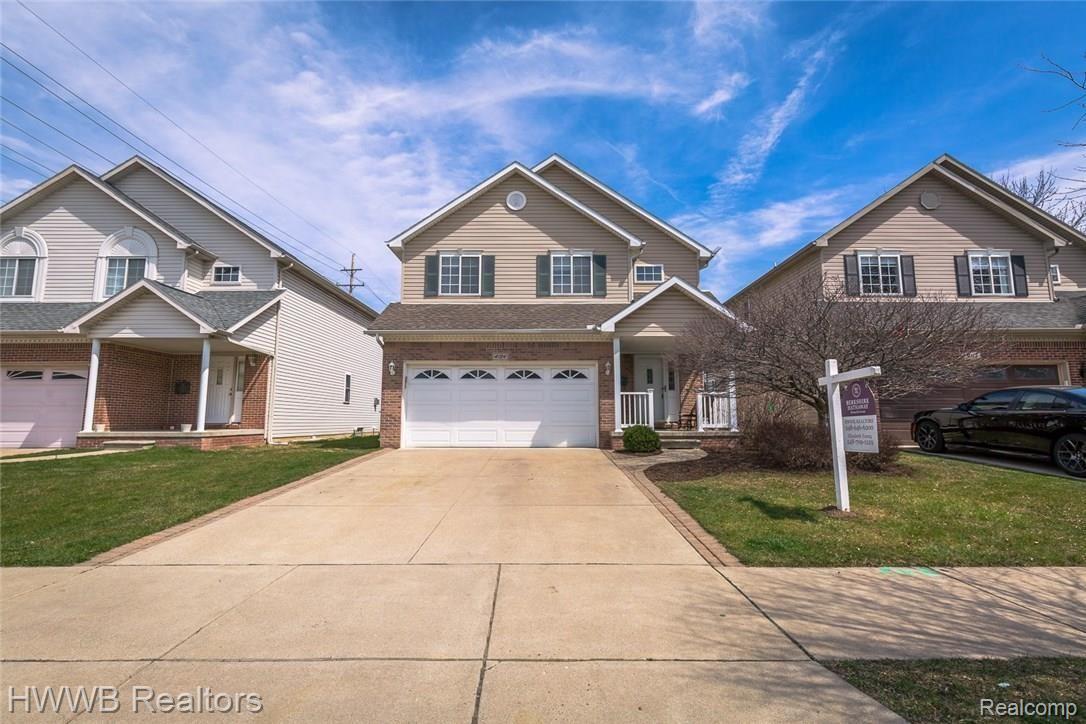 4124 Edgar Avenue Royal Oak, MI 48073 - Photo 1 of 42 Liz Edgar592A9117.jpg
