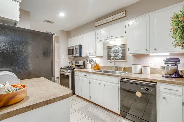 $245,000 | 312 Gardenia Court, Burleson, TX 76028