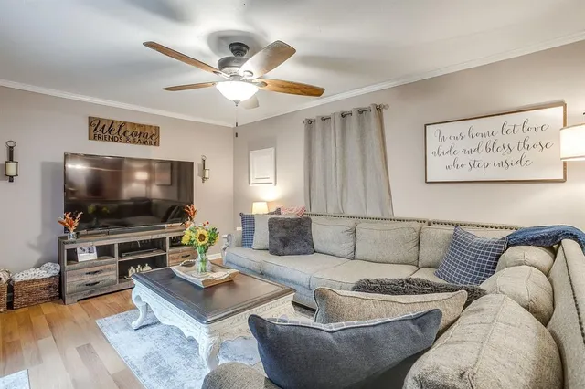 $245,000 | 312 Gardenia Court, Burleson, TX 76028