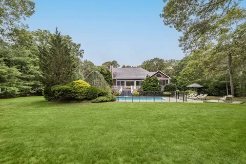 $1,890,000 | 48 Douglas Court, Hampton Bays, NY 11946