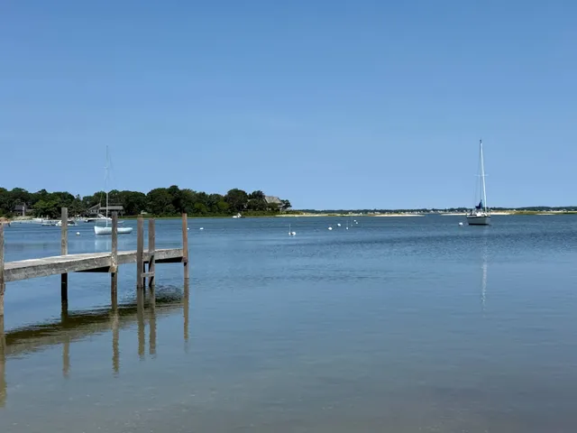 $1,890,000 | 48 Douglas Court, Hampton Bays, NY 11946