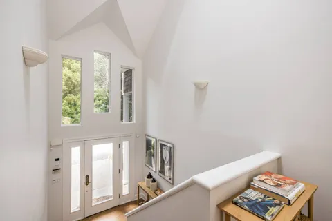 a view of livingroom with furniture