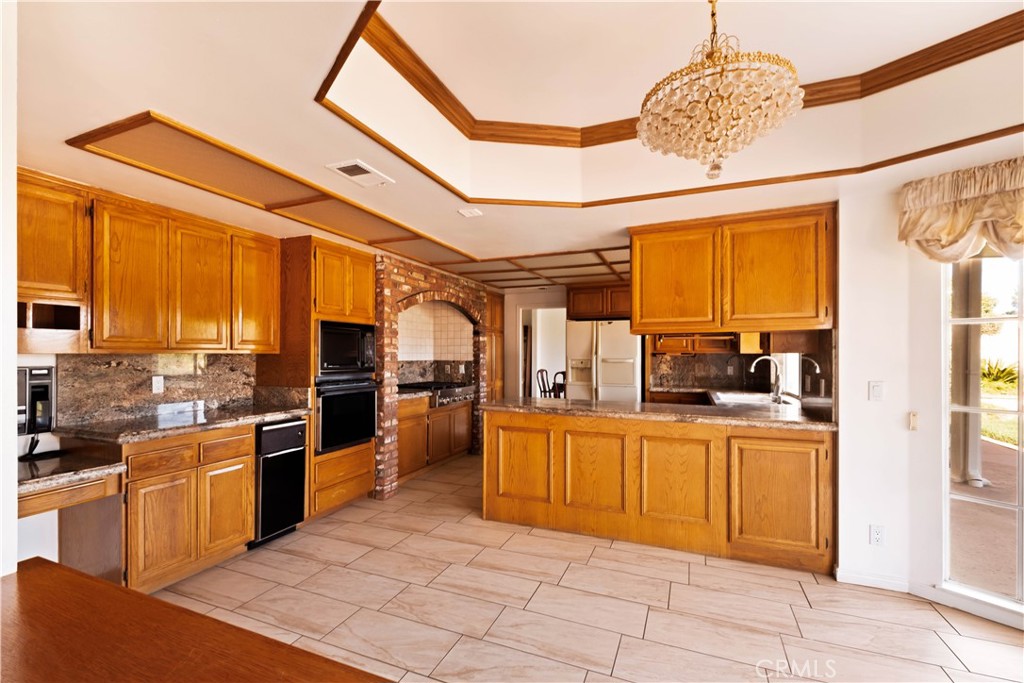 18134 Sandringham Court Porter Ranch, CA 91326 - Photo 15 of 46 KITCHEN 4