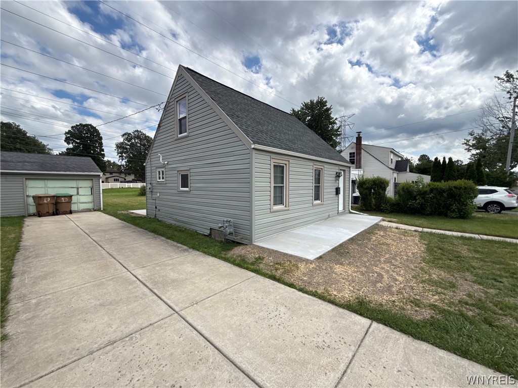 15 Heather Road Cheektowaga, NY 14225 - Photo 10 of 31 Gallery Image 10