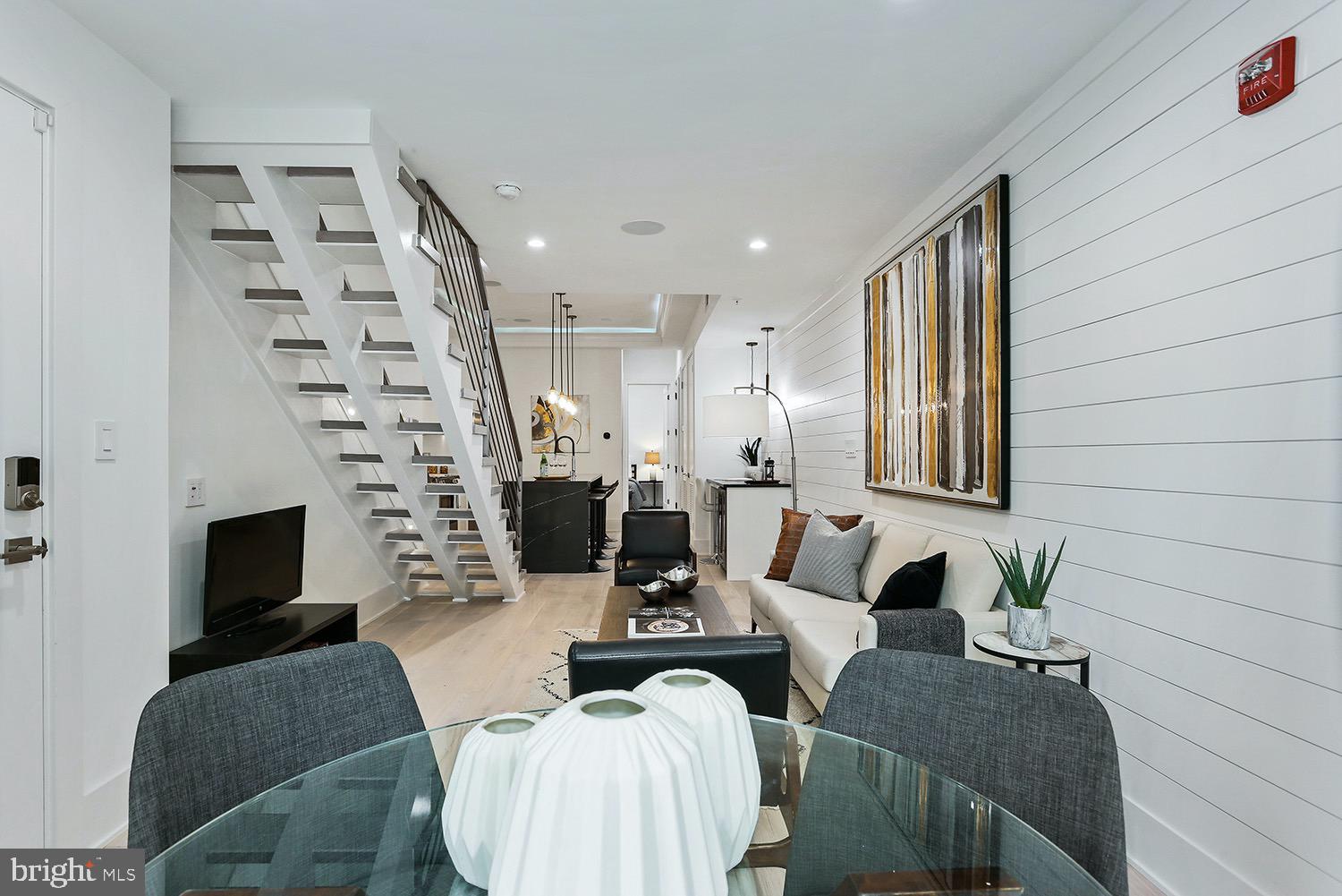4 R Street Northwest, Unit 2 Washington, DC 20001 - Photo 12 of 28 Gallery Image 12