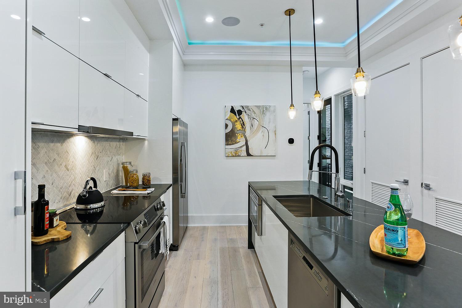 4 R Street Northwest, Unit 2 Washington, DC 20001 - Photo 7 of 28 Gallery Image 7