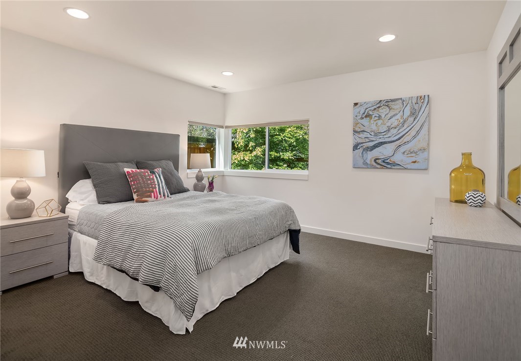 1818 North 55th Street Seattle, WA 98103 - Photo 21 of 25 Gallery Image 21