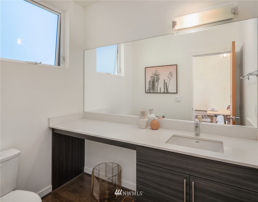 1818 North 55th Street Seattle, WA 98103 - Photo 10 of 25 Gallery Image 10