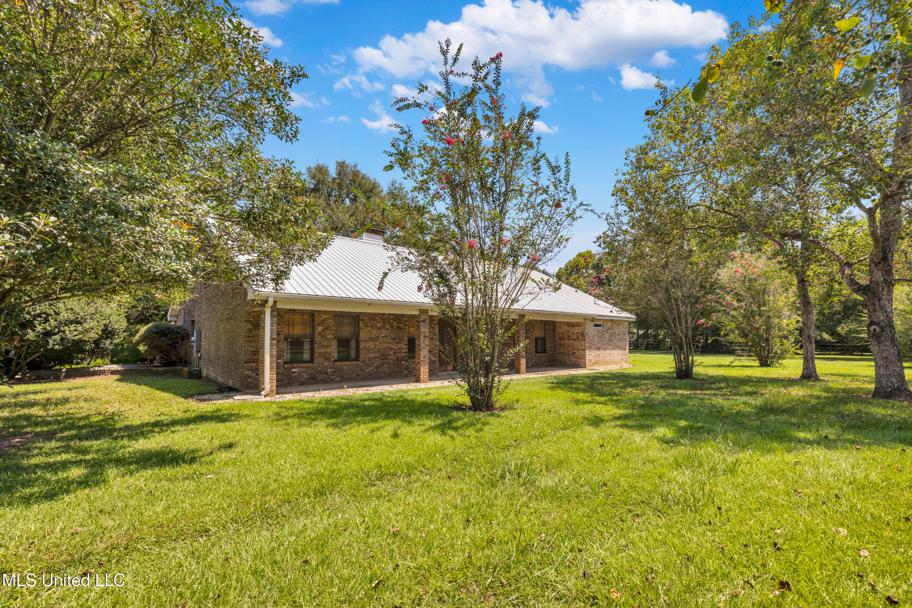 15160 Big Creek Road Gulfport, MS 39503 - Photo 3 of 61 15160BigCreekRd-4