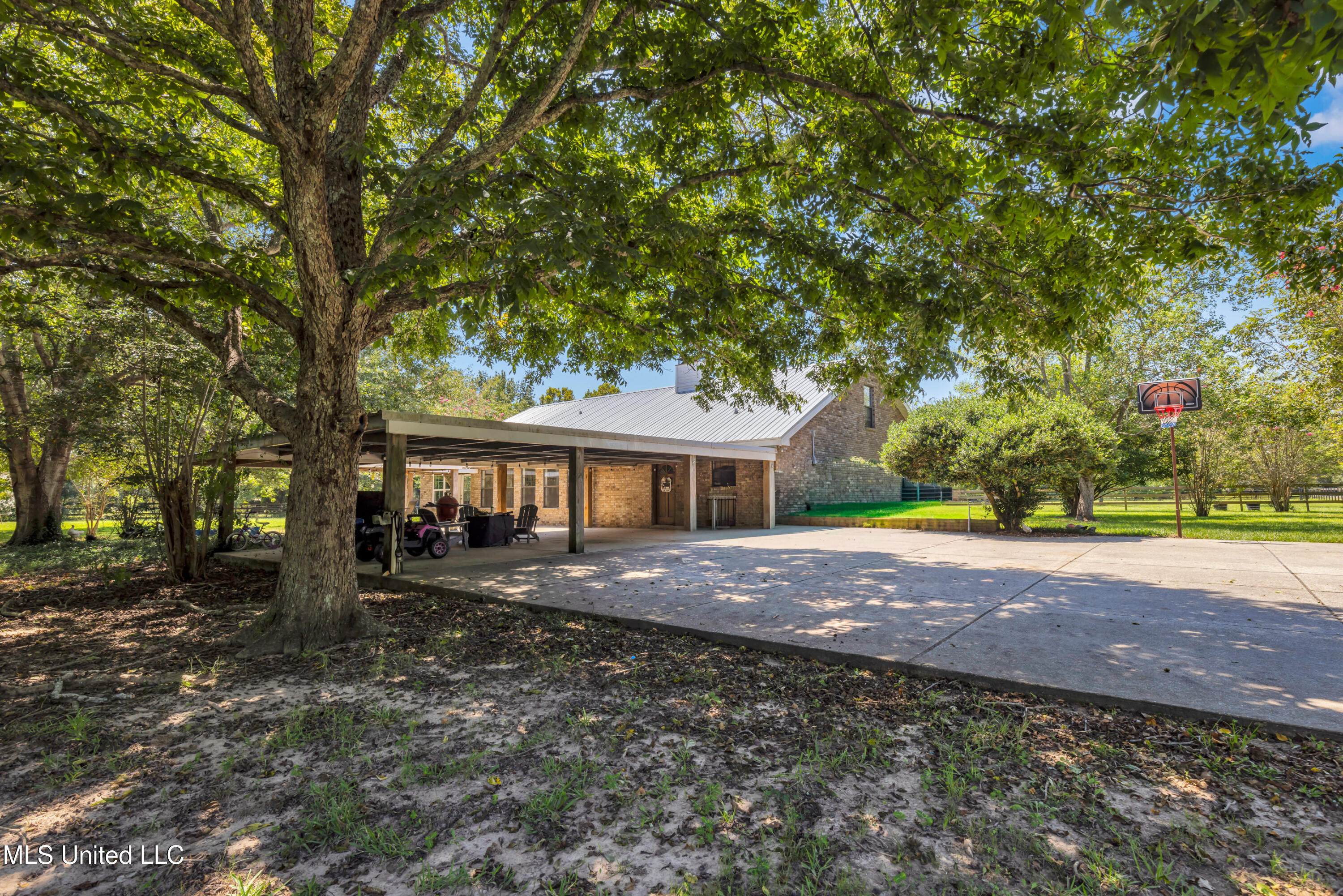 15160 Big Creek Road Gulfport, MS 39503 - Photo 10 of 61 15160BigCreekRd-12