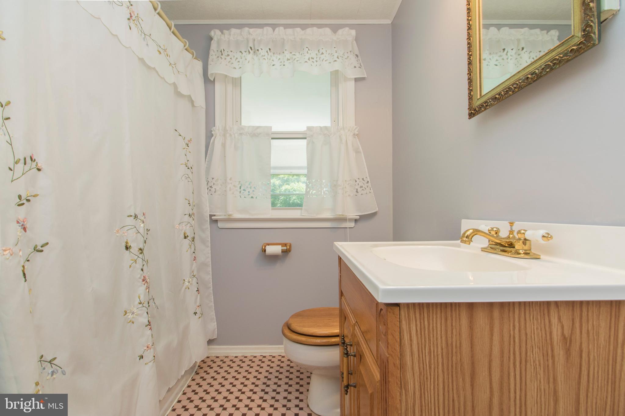 406 Burton Road Oreland, PA 19075 - Photo 28 of 44 1st floor bathroom