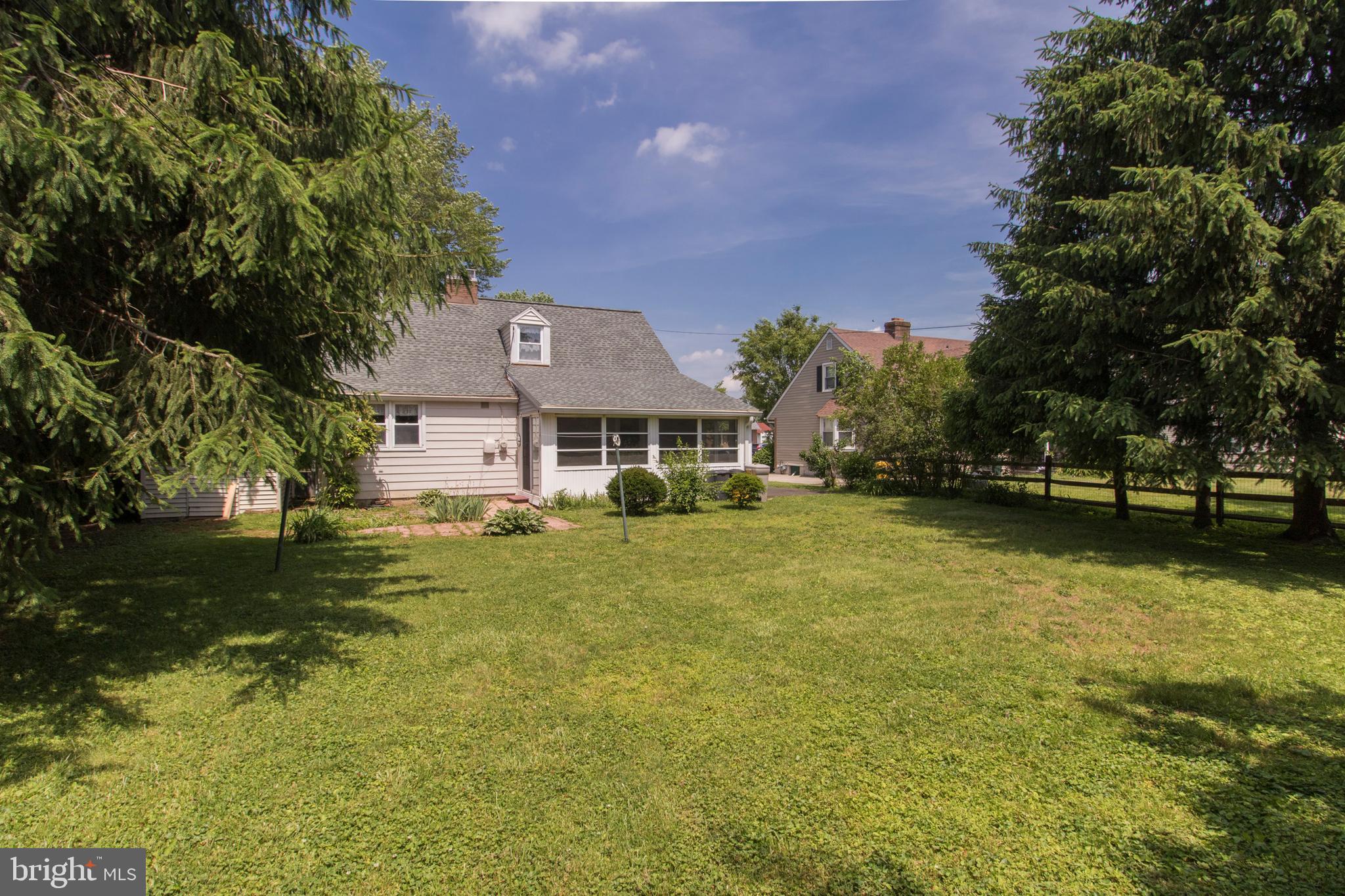 406 Burton Road Oreland, PA 19075 - Photo 44 of 44 Exterior rear