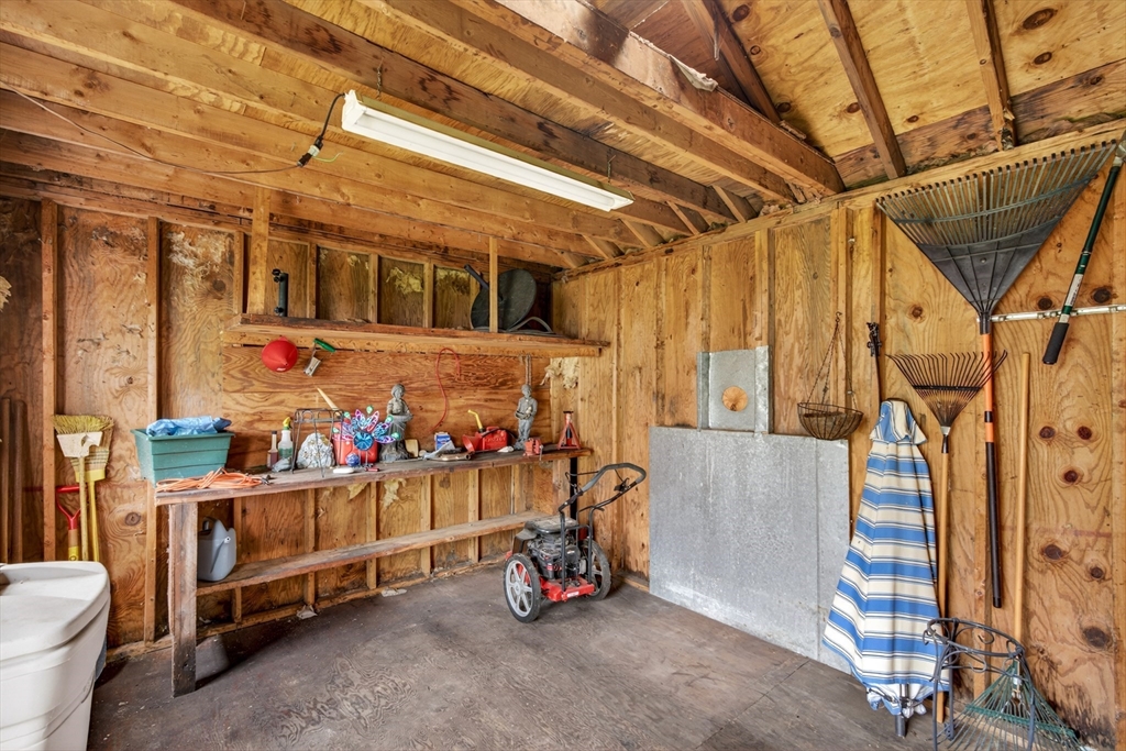 13 Hamilton Road Northborough, MA 01532 - Photo 33 of 40