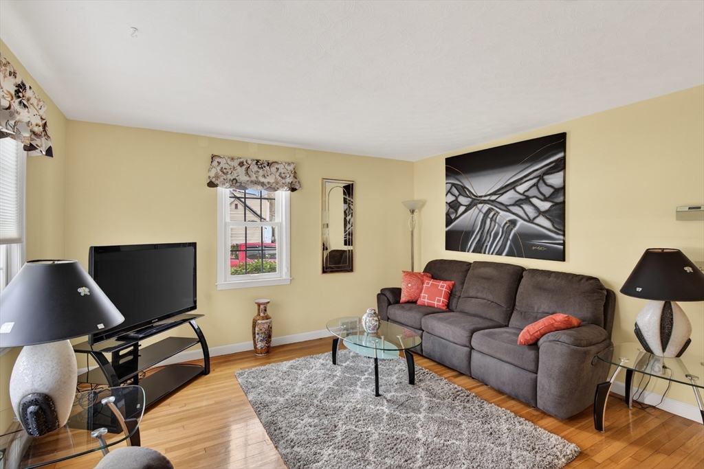 13 Hamilton Road Northborough, MA 01532 - Photo 9 of 40