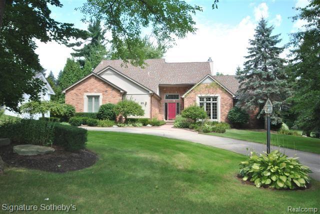95 Manor Road Bloomfield Hills, MI 48304 - Photo 1 of 18 95 Manor Road