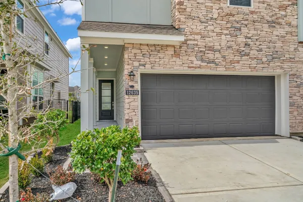 $2,600 | 12635 Blue Catfish Lane, Cypress, TX 77433