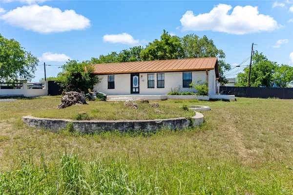 $299,000 | 300 Ave T, Marble Falls, TX 78654