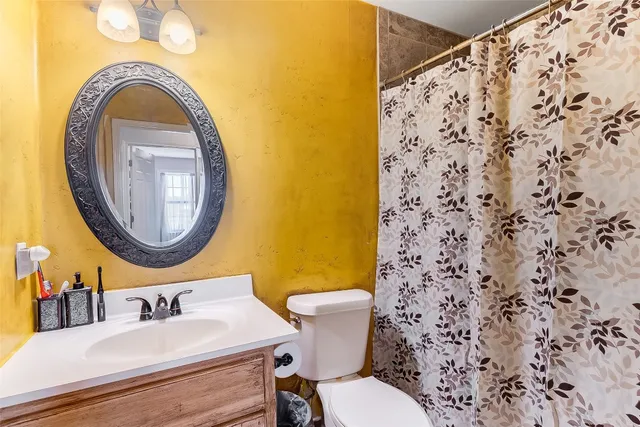 $305,000 | 300 Ave T, Marble Falls, TX 78654